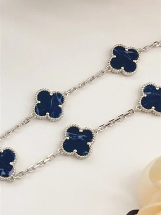 ✨ Van Cleef & Arpels Black Bracelet ✨ - Picture 4 of 4